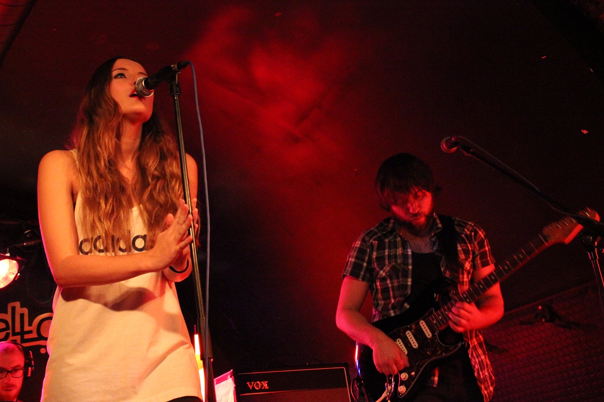 Kuve en la sala Costello